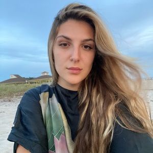 Meet your Posher, Camille